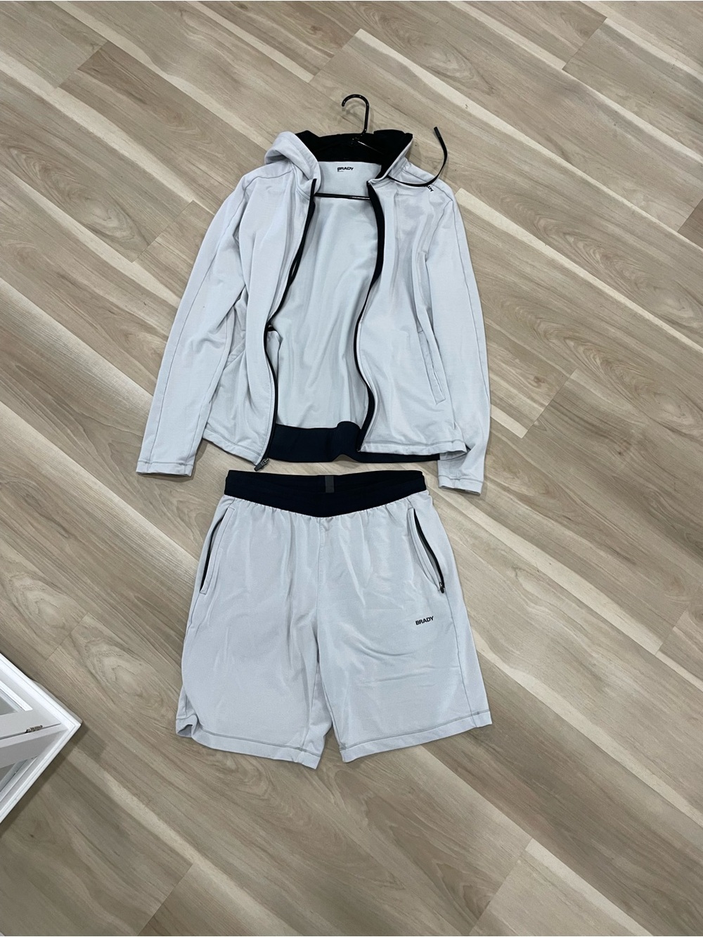 BRADY BRAND Regenerate full zip hoodie with matching shorts set - Medium